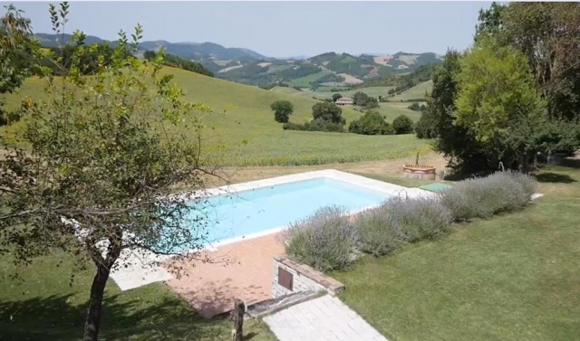 Grote Villa Met Zwembad In Le Marche 1d
