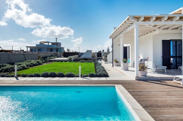 Moderne Villa Aan Strand Puglia 1d