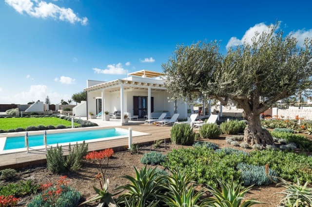 Moderne Villa Aan Strand Puglia 1f
