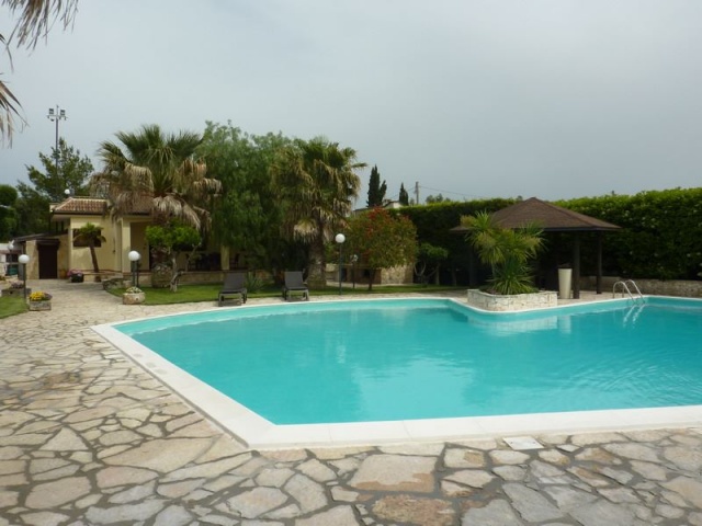 Villa Zwembad 8 Personen Puglia 1