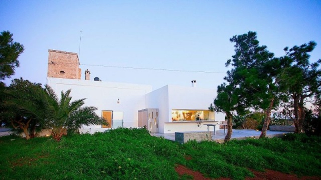 Moderne Villa Met Zwembad En Zeezicht In Puglia 2