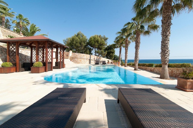 Villa Met Zwembad En Zeezicht Puglia 1