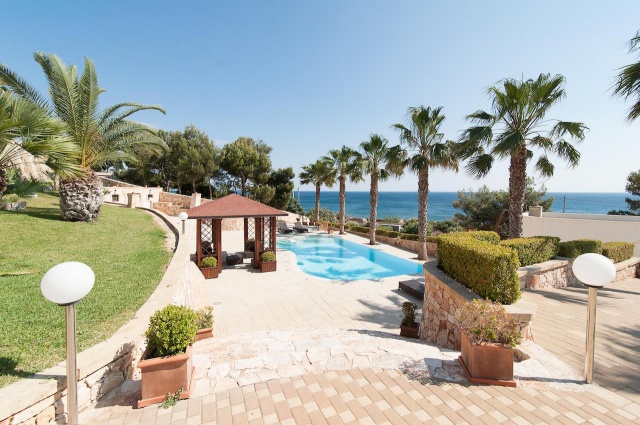 Villa Met Zwembad En Zeezicht Puglia 2